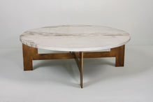 table basse silence laiton patine acier marbre maison pouenat gilles et boissier