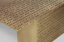 table basse partition laiton perfore acier patine maison pouenat isabelle stanislas