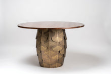 gueridon table laiton patine marbre noyer maison pouenat thomas boog